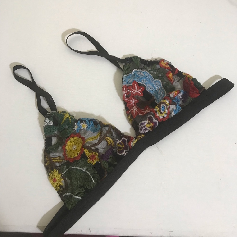 SHEIN Floral Embroidered Bralette